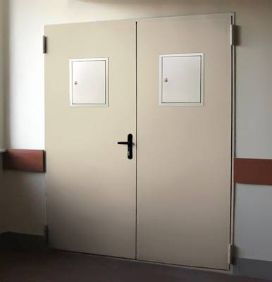 Дверь с двумя стыковочными узлами Дверь с двумя стыковочными узлами