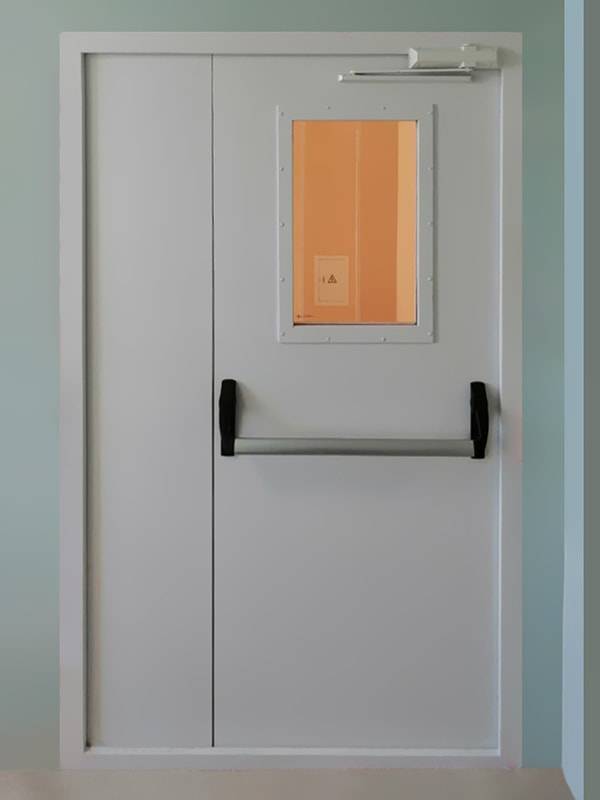 Дверь с окном и ручкой антипаника (ул. Нижняя Первомайская, 70) Дверь с окном и ручкой антипаника (ул. Нижняя Первомайская, 70)