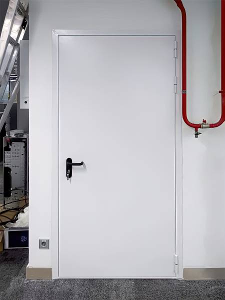 Фото белой огнезащитной двери Фото белой огнезащитной двери