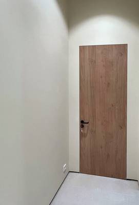 Противопожарная дверь с HPL-пластиком Противопожарная дверь с HPL-пластиком