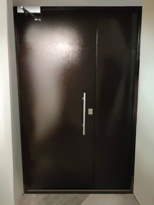 Полуторная дверь изнутри (офис логистической фирмы, ул. Гончарная) Полуторная дверь изнутри (офис логистической фирмы, ул. Гончарная)