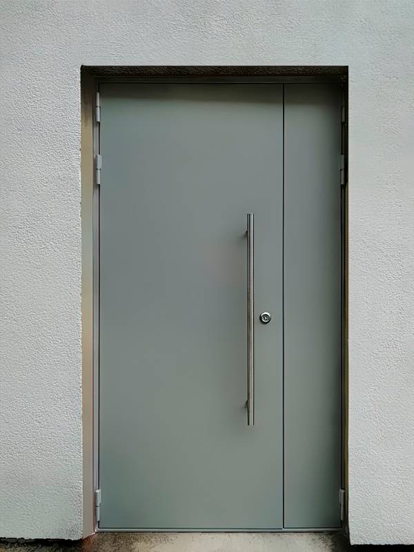 Полуторная техническая дверь (ул. Пресненский вал, 36, офисы) Полуторная техническая дверь (ул. Пресненский вал, 36, офисы)