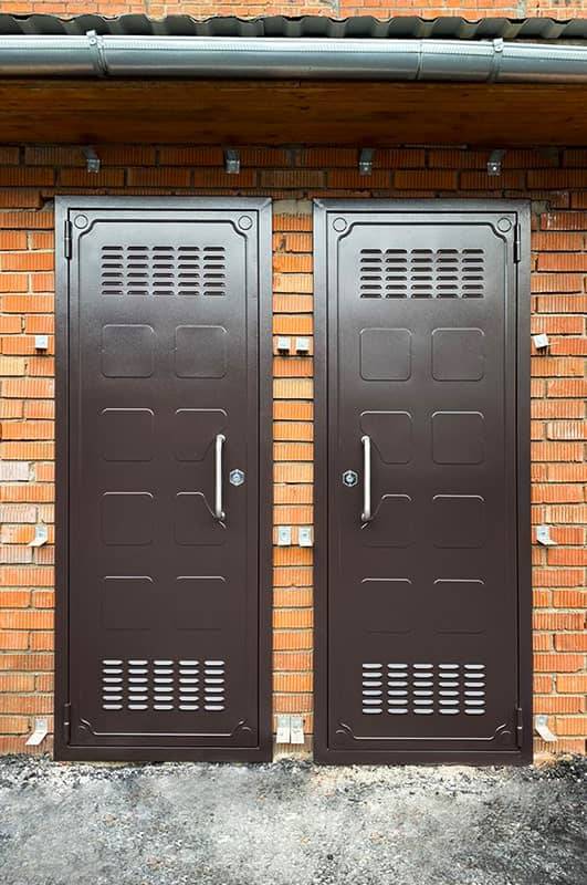 Технические двери с рисунком и решетками Технические двери с рисунком и решетками